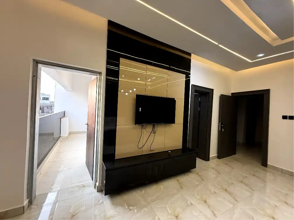 3 Bedroom Apartment